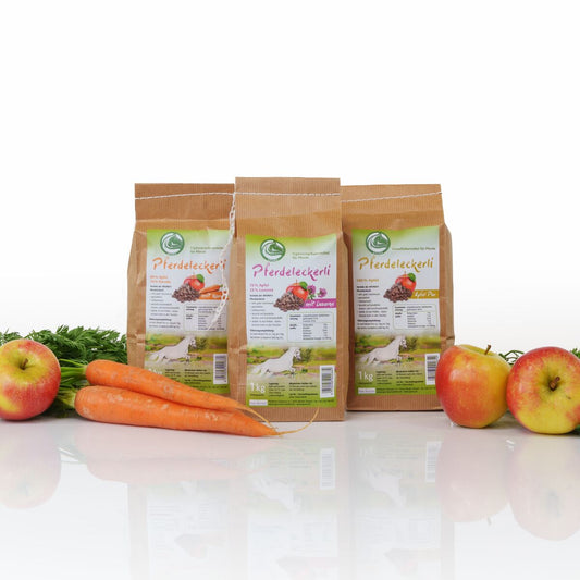 Drei Tüten mit verschiedenen Sorten Pferdeleckerli von APUNA