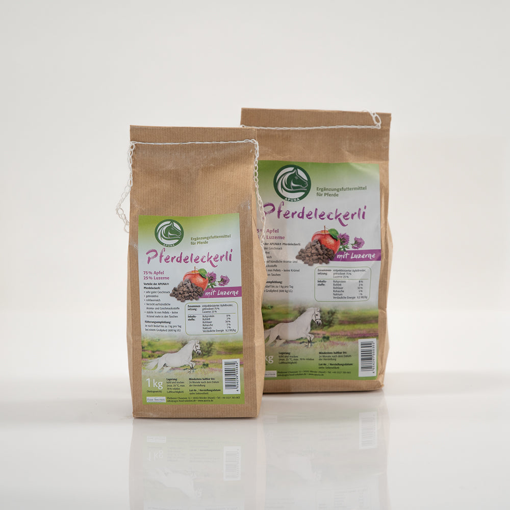 Zwei Tüten Pferdeleckerli mit Luzerne von APUNA